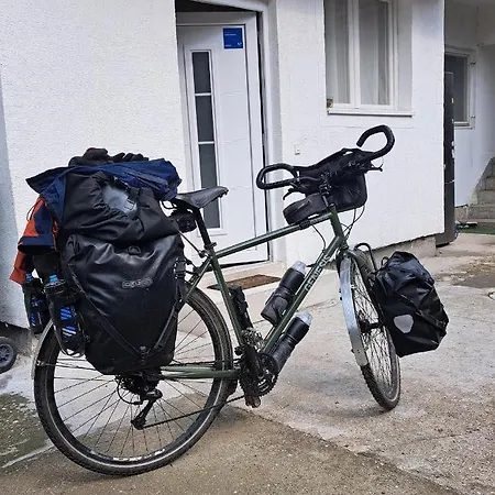 Dvoriste Danguba Luxury tent Nova Pazova
