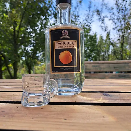 Dvoriste Danguba Luxusní stan
